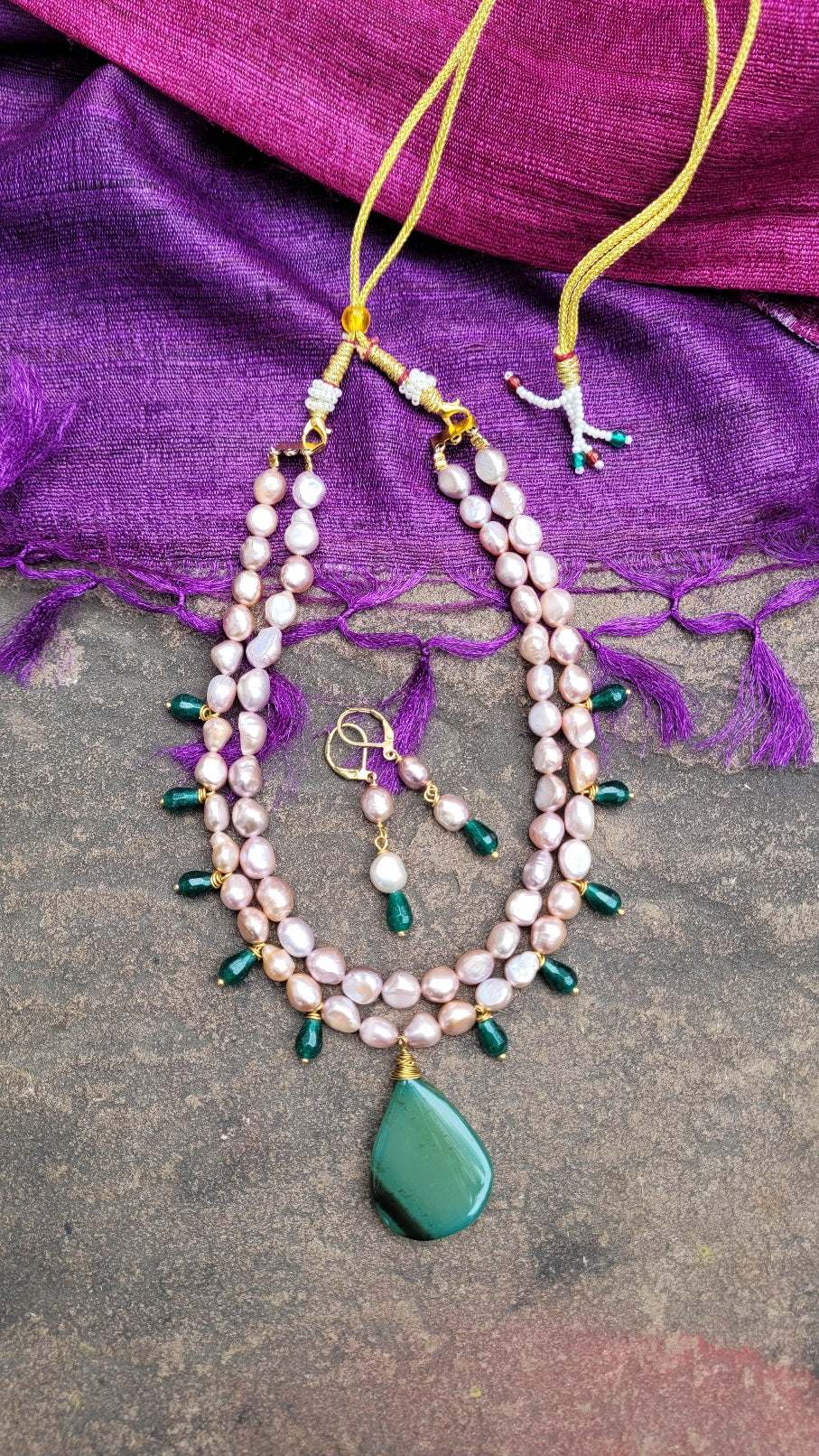 Pearl neckpiece set
