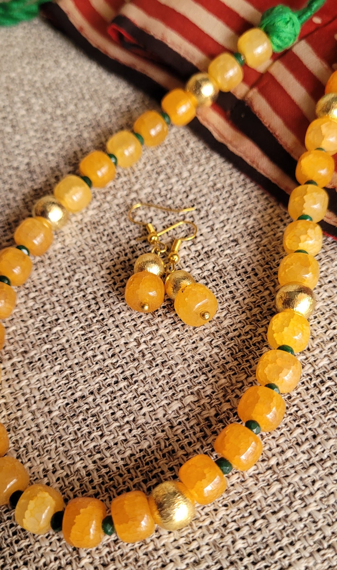 bead necklace