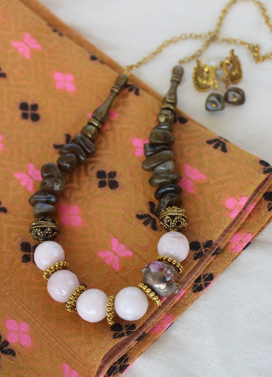 bead necklace