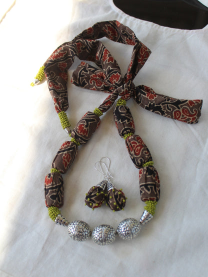 fabric necklace